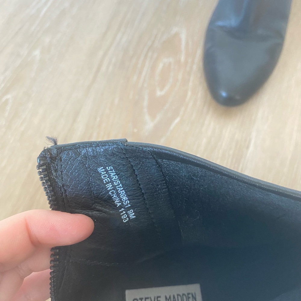 Steve Madden Black Leather Star Bootie - Picture 4 of 5